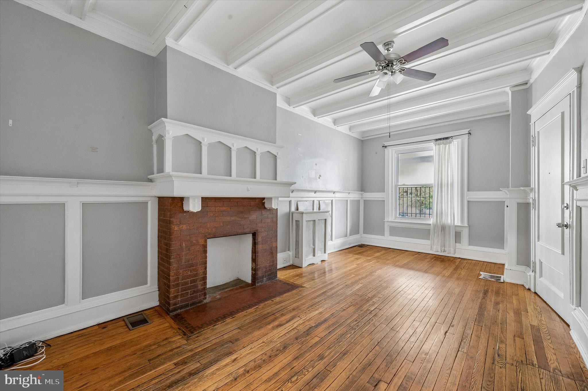 5111 SPRINGFIELD AVENUE