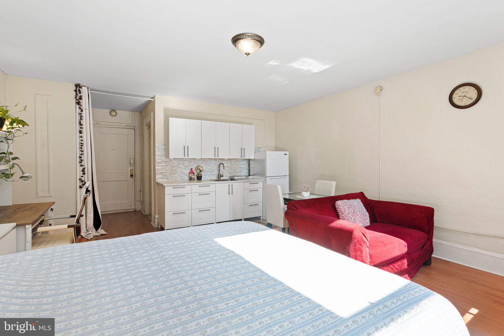 AVENUE OF THE ARTS - Residential