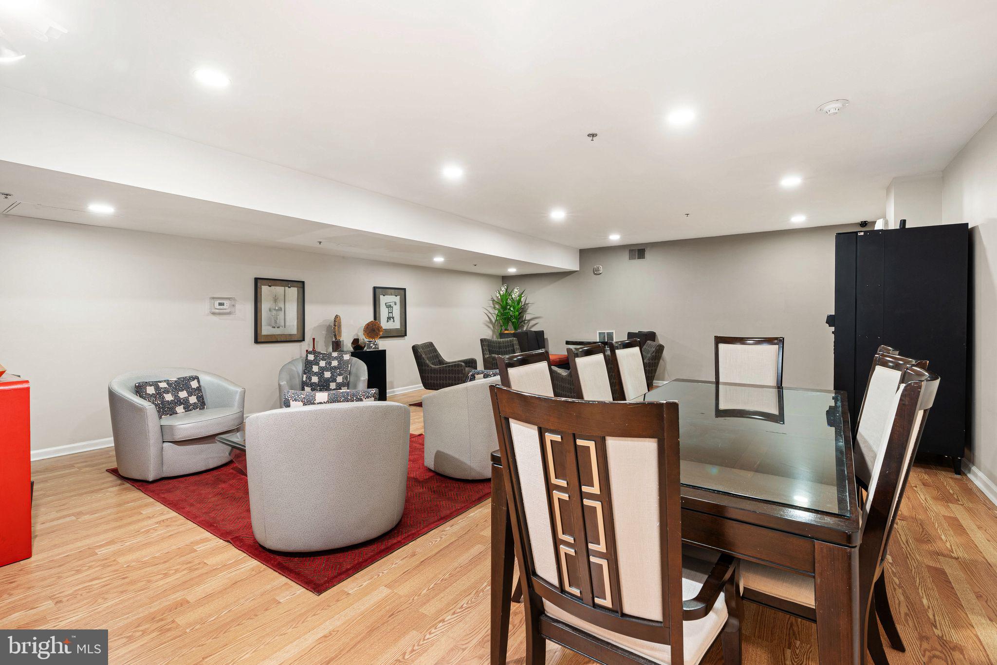 AVENUE OF THE ARTS - Residential