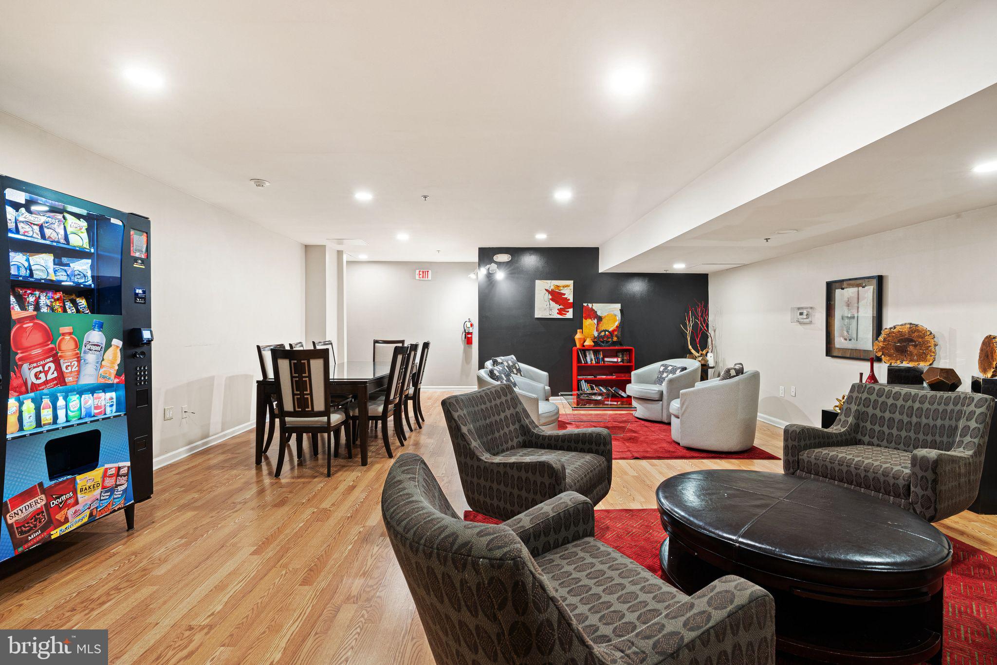 AVENUE OF THE ARTS - Residential