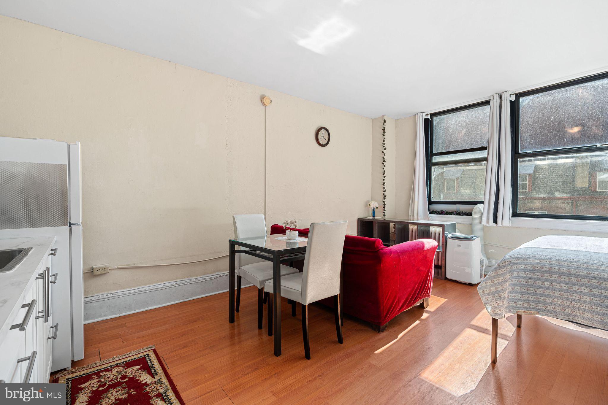 AVENUE OF THE ARTS - Residential