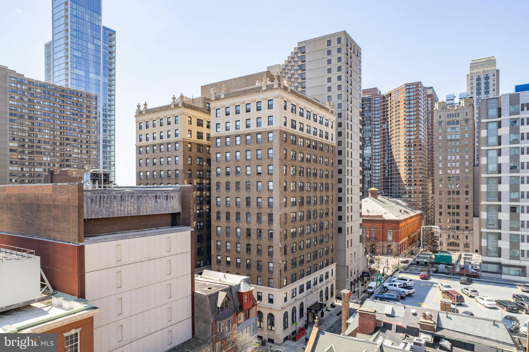 AVENUE OF THE ARTS - Residential