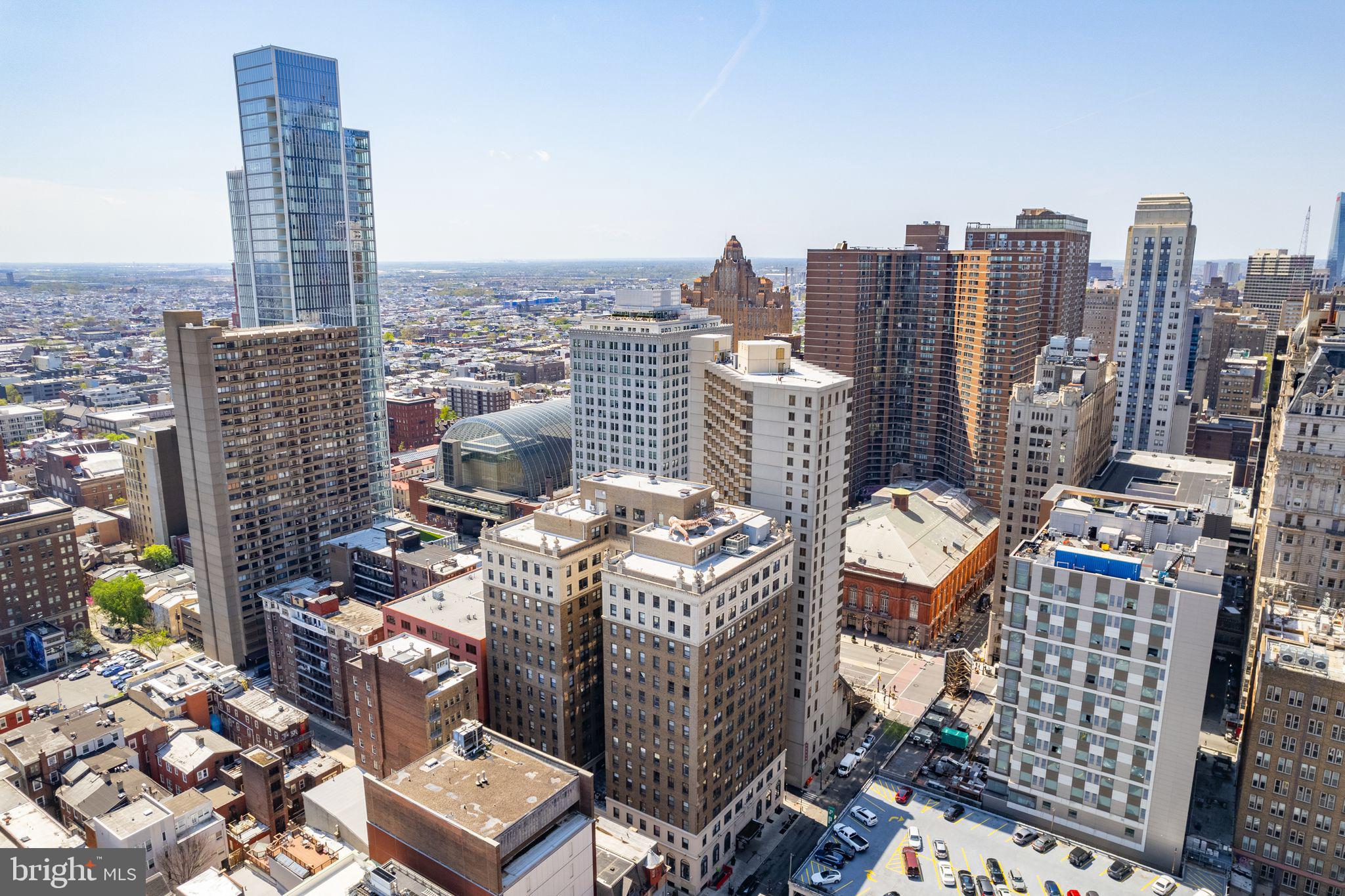 AVENUE OF THE ARTS - Residential