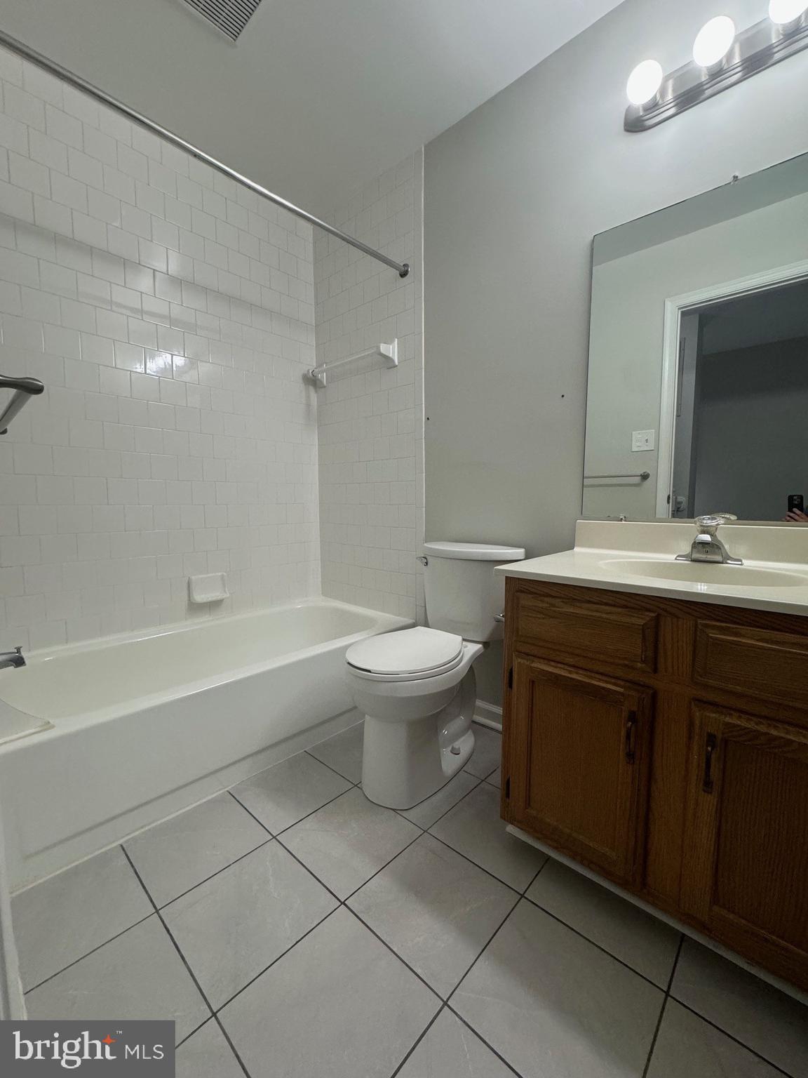 STONEHENGE - Residential Lease