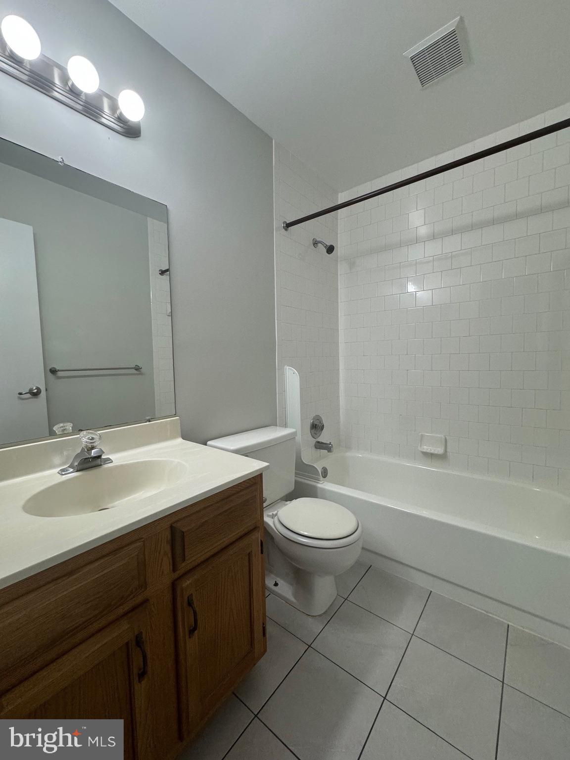 STONEHENGE - Residential Lease