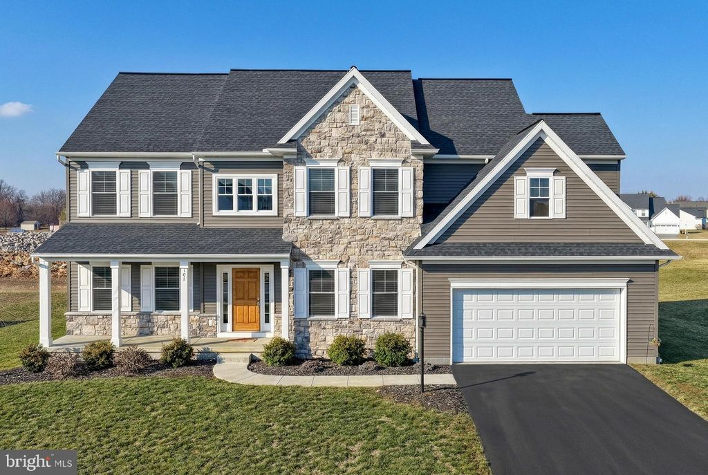 Photo of 102 Berkshire Dr, CARLISLE, PA 17015 (MLS # PACB2051208)