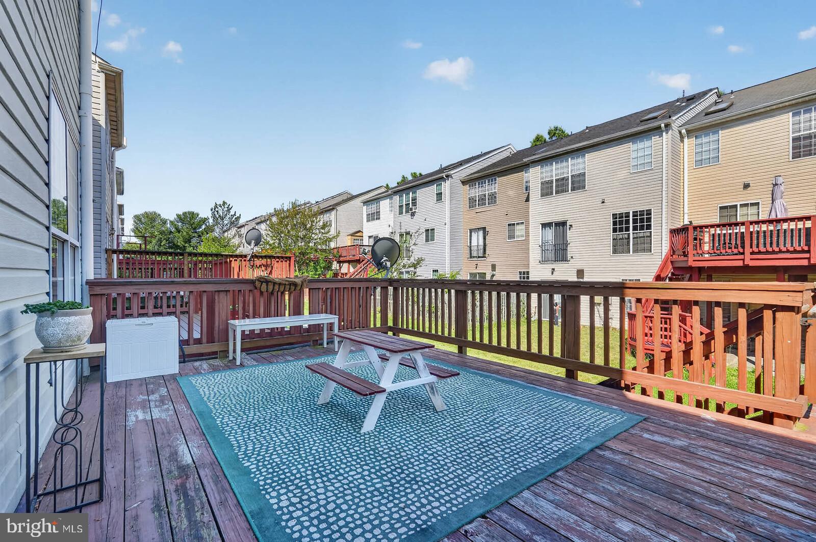 LONGMEAD - Residential