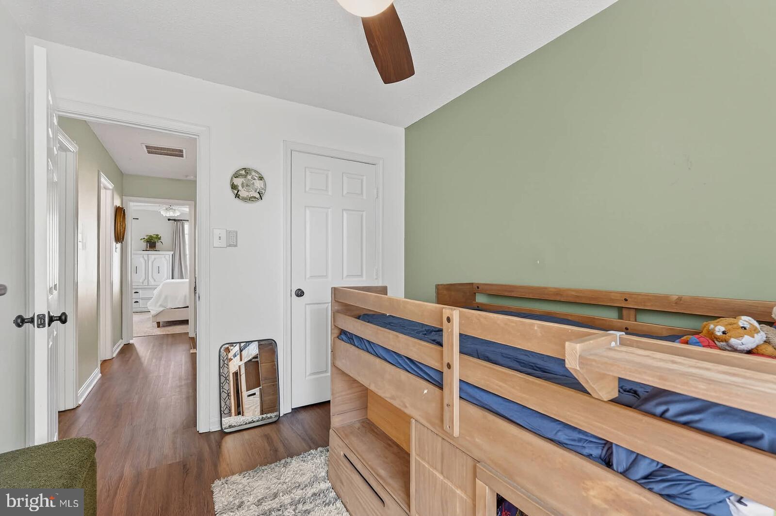 LONGMEAD - Residential
