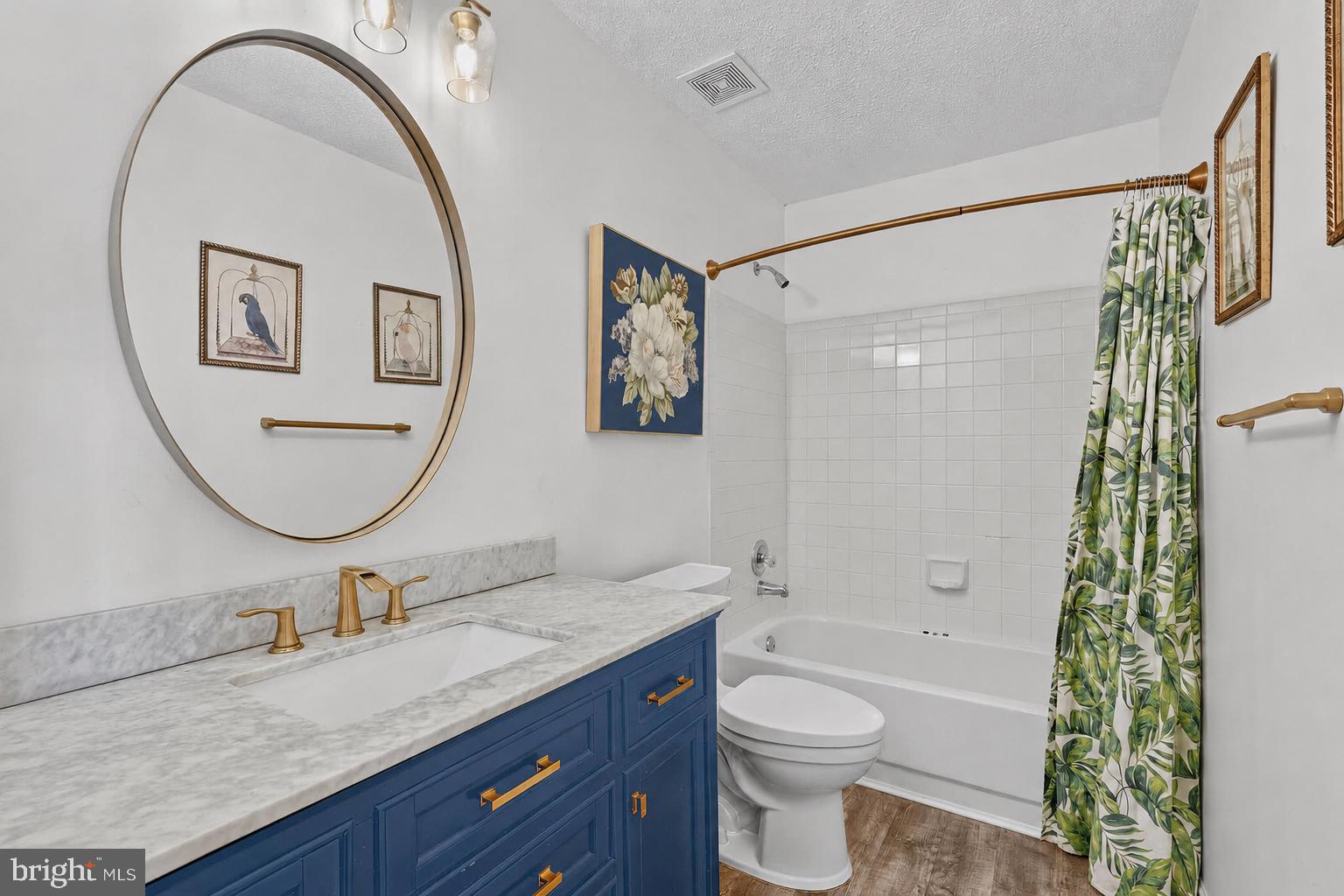 LONGMEAD - Residential