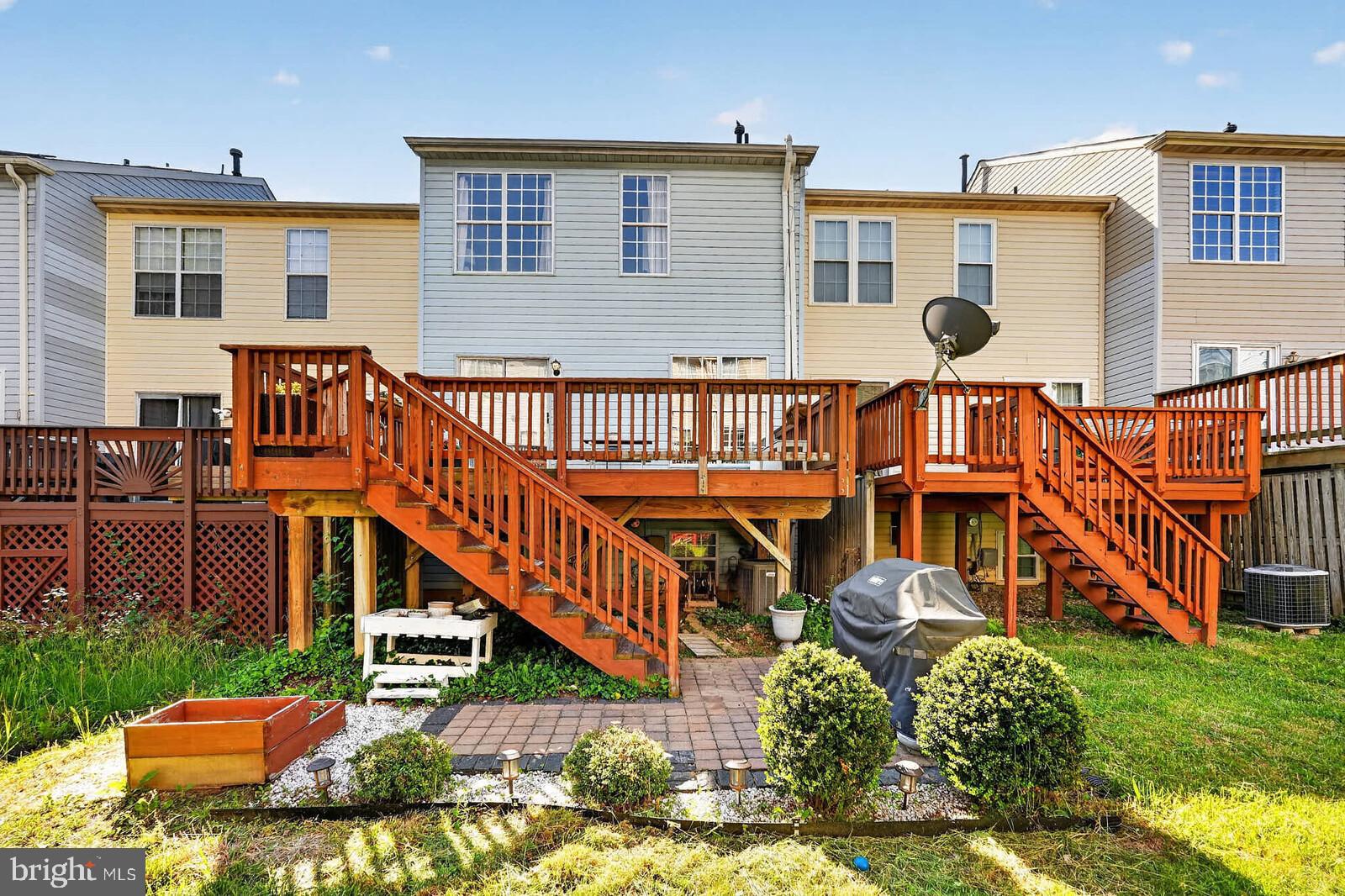 LONGMEAD - Residential