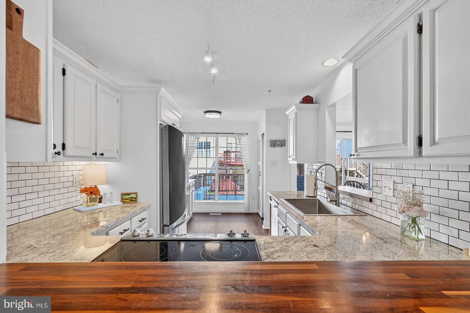 LONGMEAD - Residential