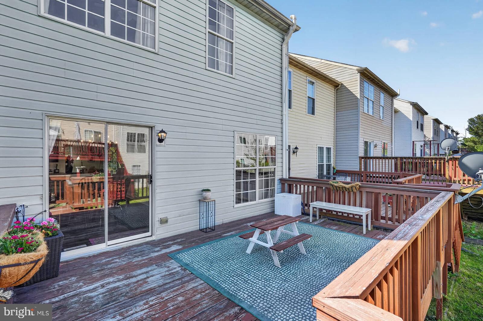LONGMEAD - Residential