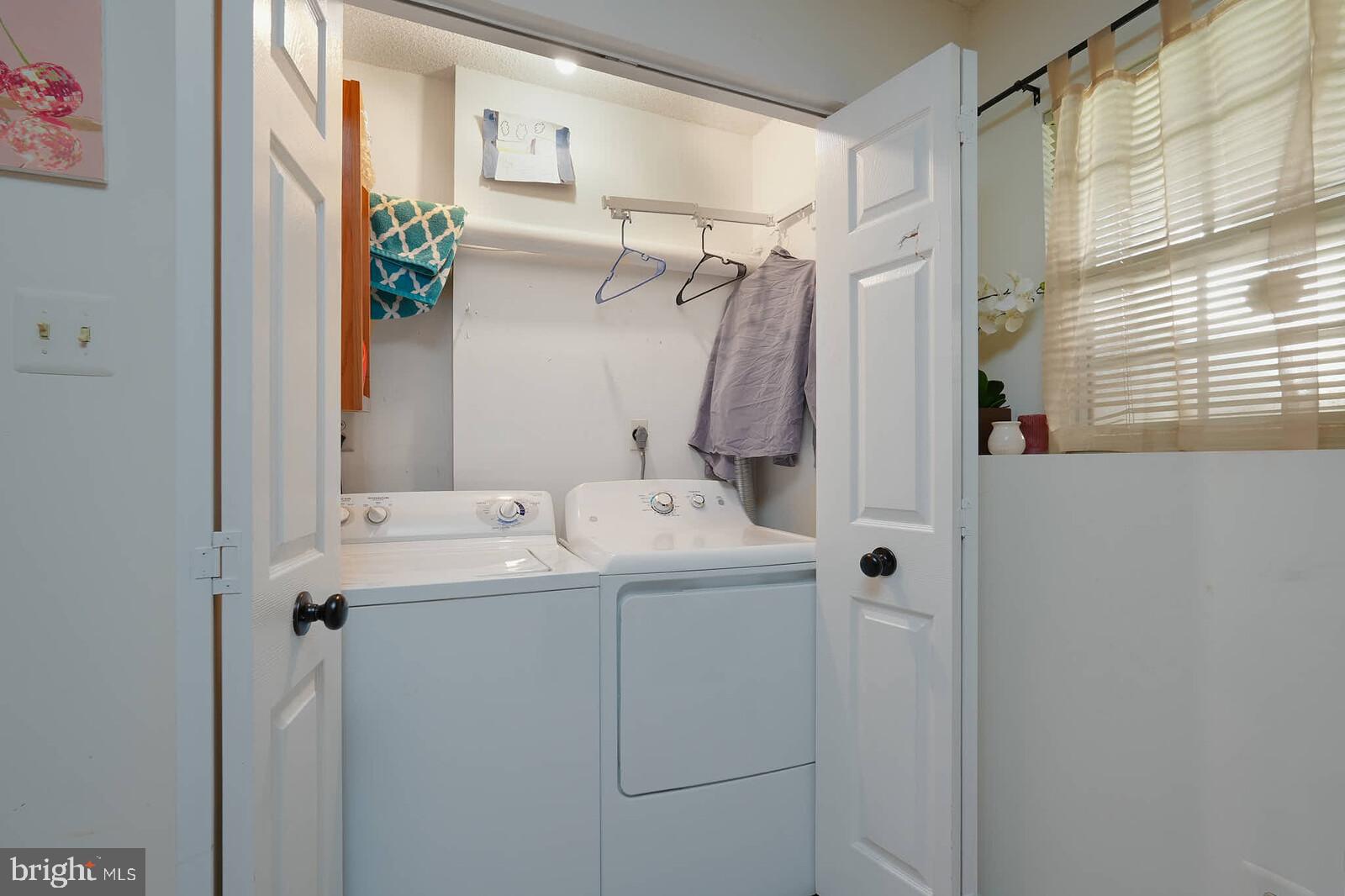 LONGMEAD - Residential