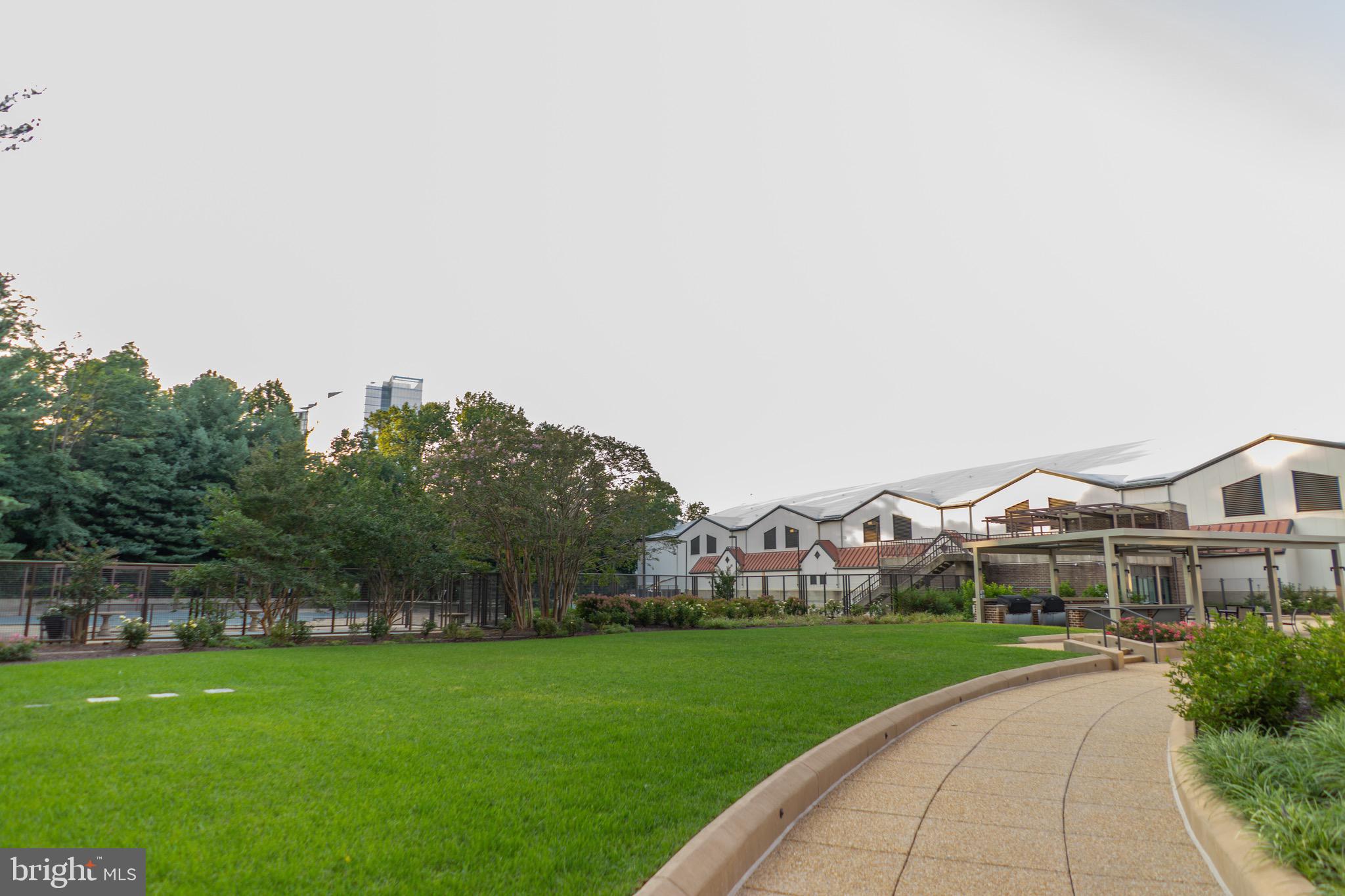 ENCORE OF MCLEAN - Residential Lease