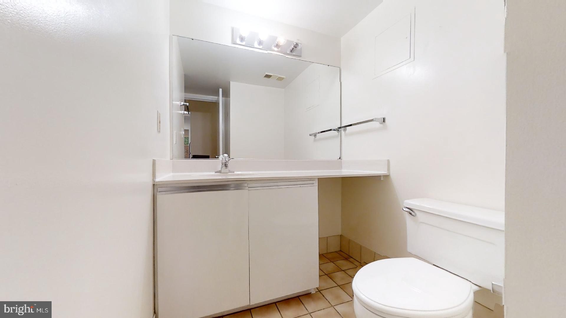 ENCORE OF MCLEAN - Residential Lease