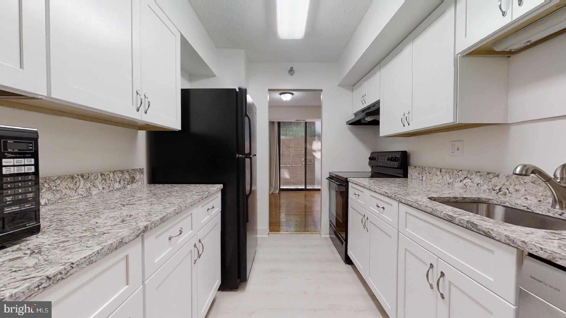 ENCORE OF MCLEAN - Residential Lease