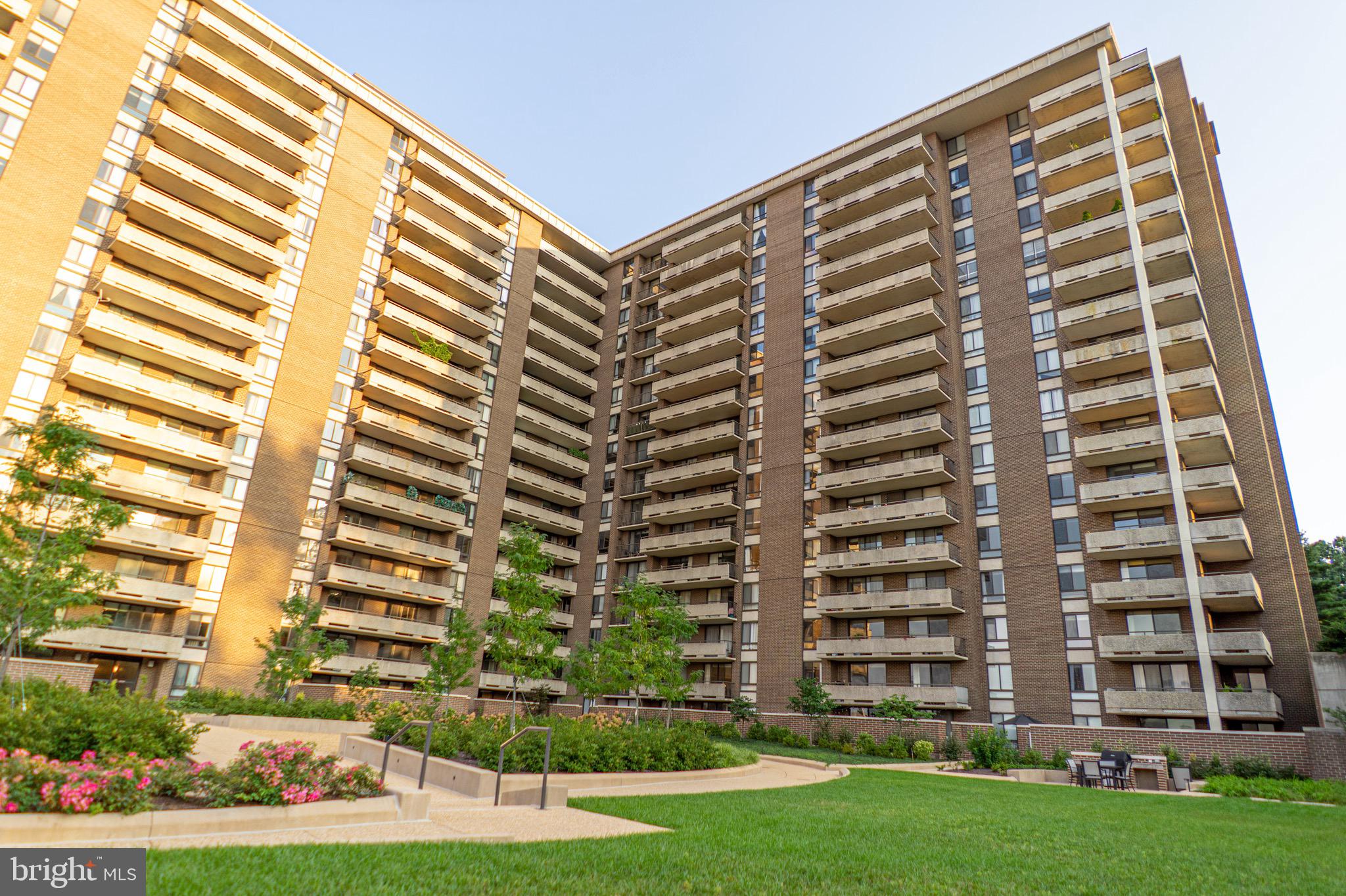 ENCORE OF MCLEAN - Residential Lease