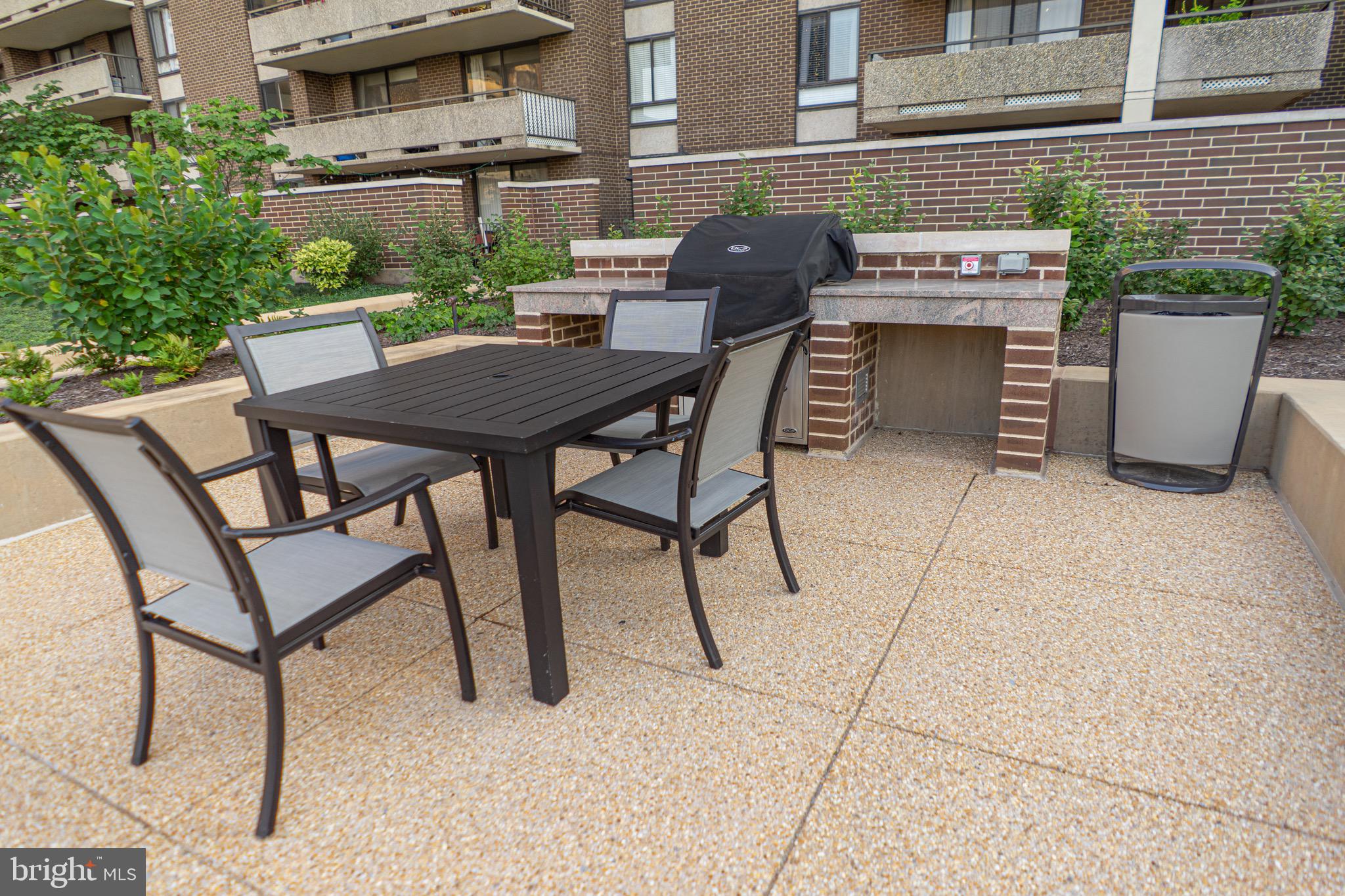 ENCORE OF MCLEAN - Residential Lease