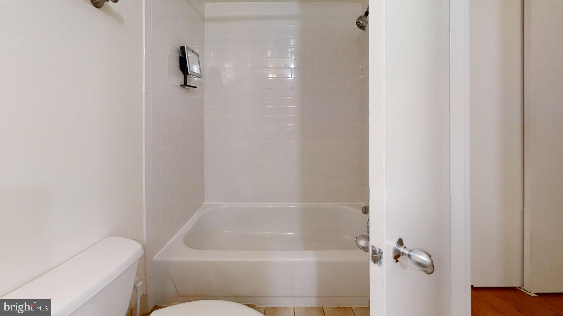 ENCORE OF MCLEAN - Residential Lease