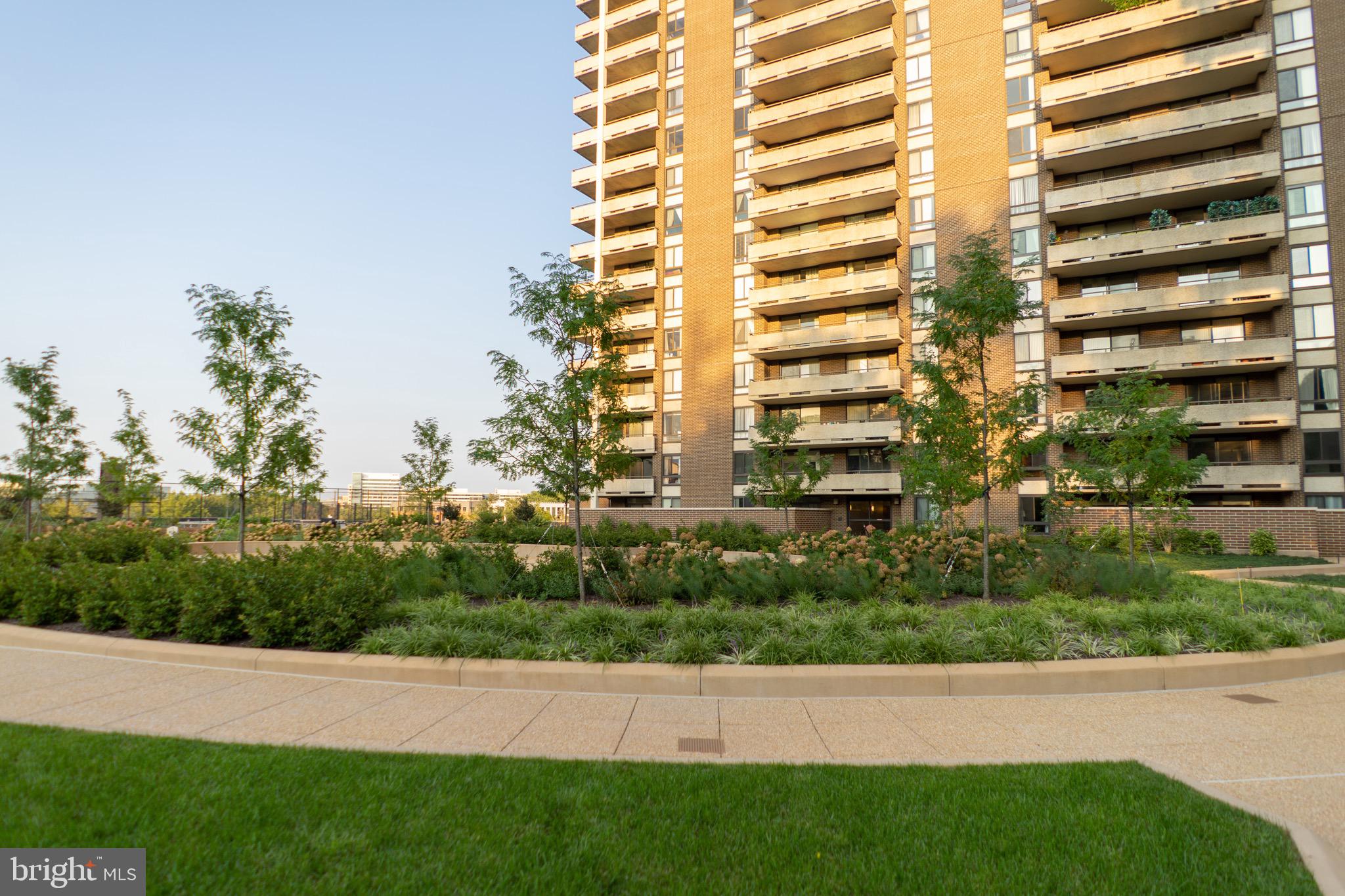 ENCORE OF MCLEAN - Residential Lease