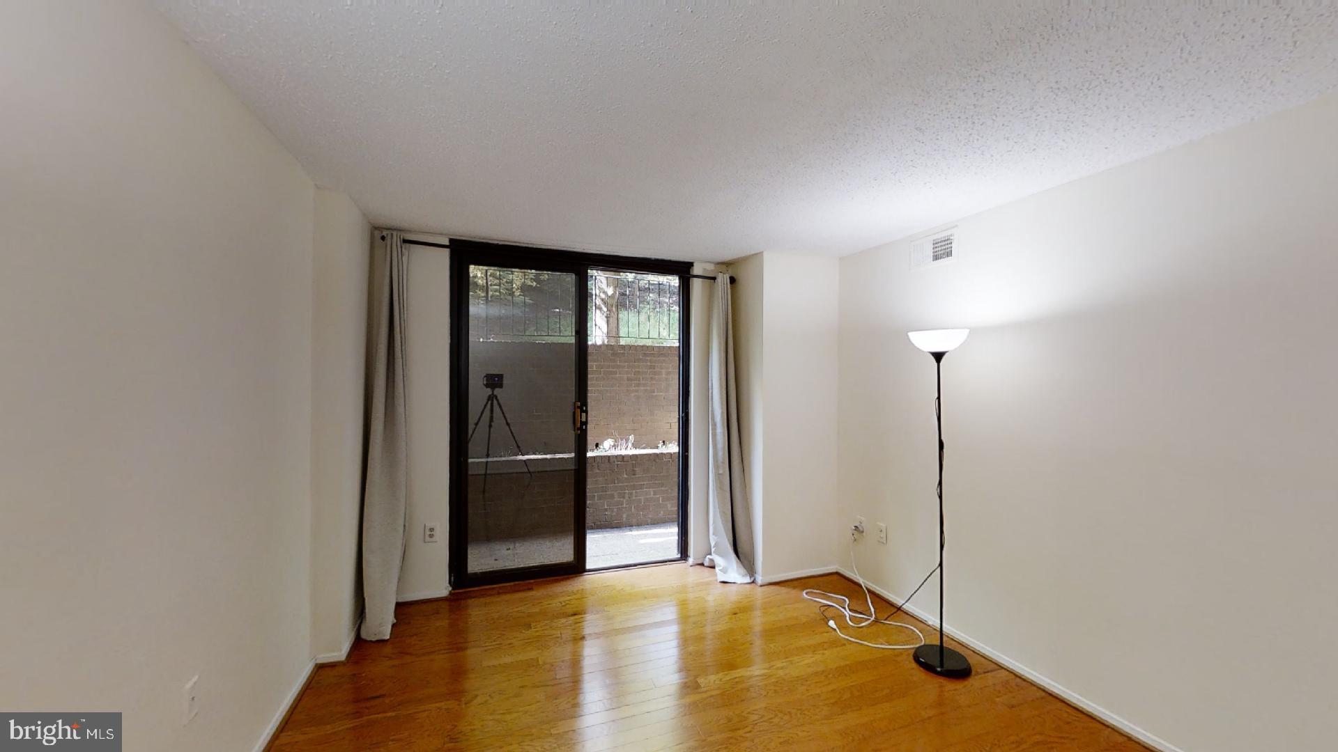 ENCORE OF MCLEAN - Residential Lease