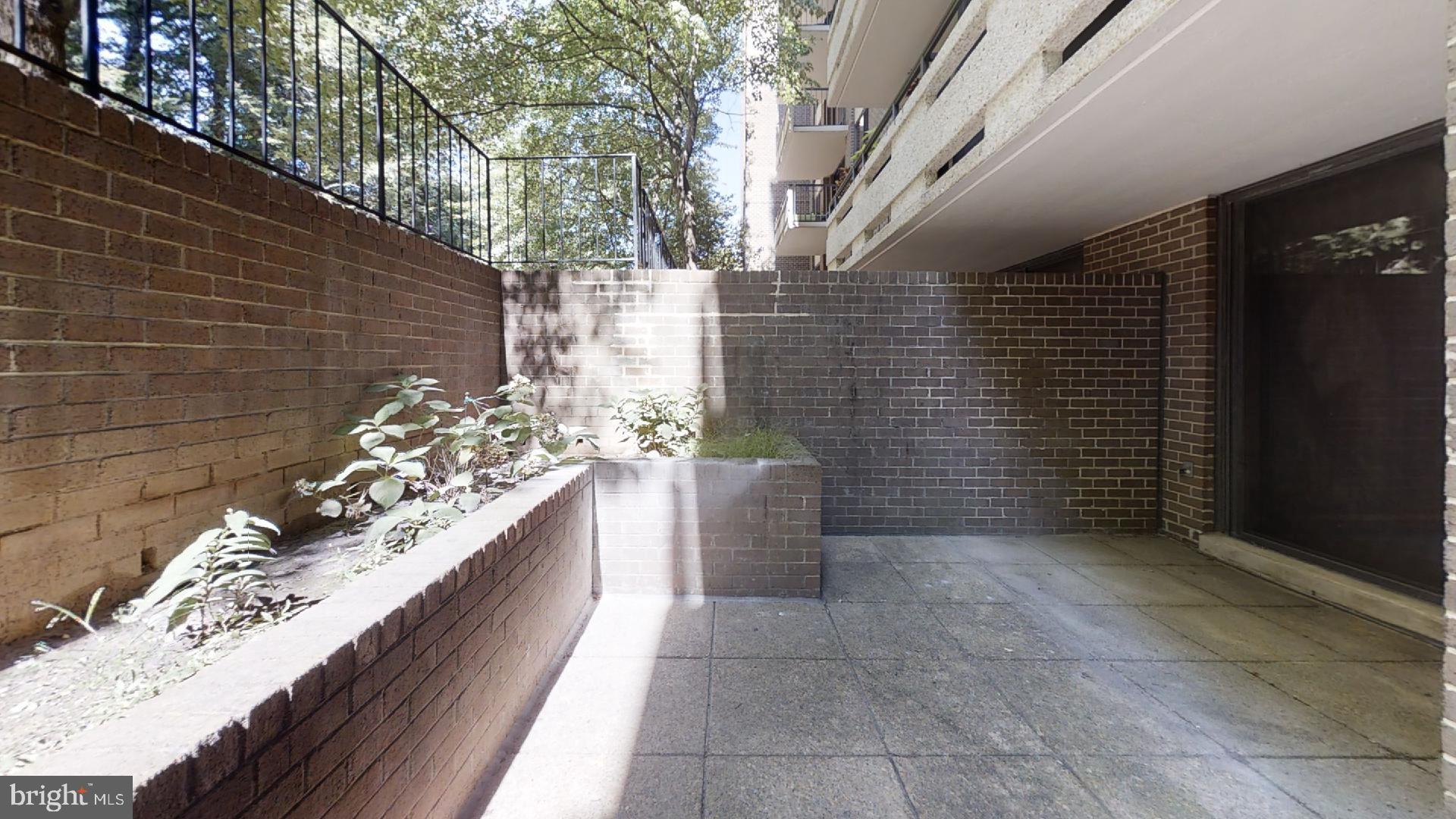 ENCORE OF MCLEAN - Residential Lease