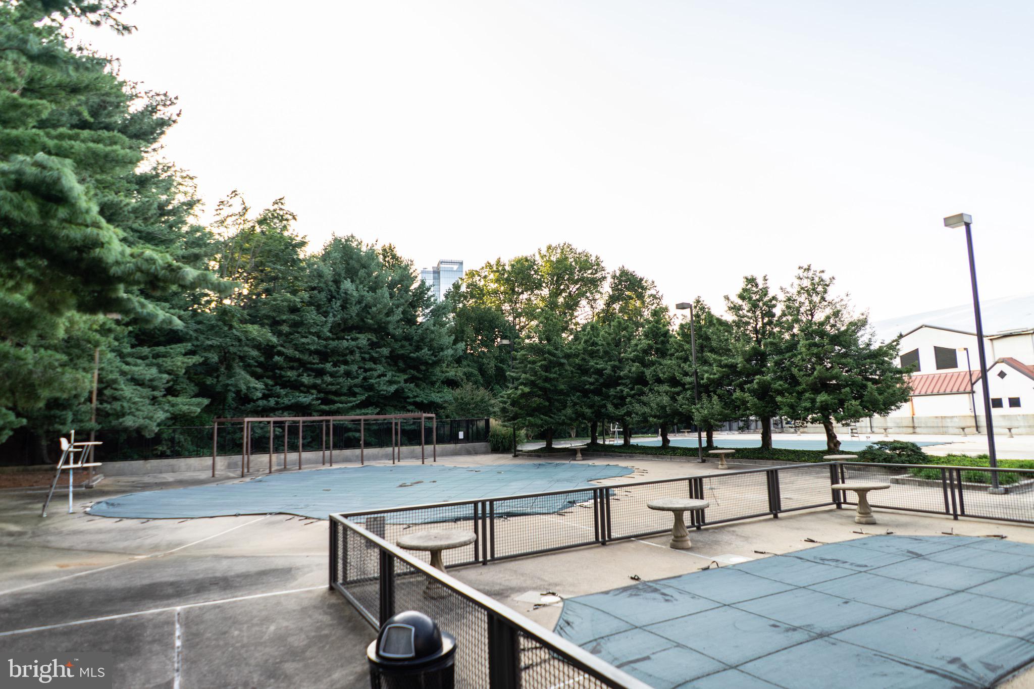 ENCORE OF MCLEAN - Residential Lease