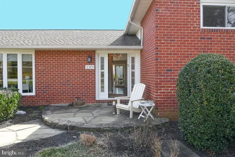 MLS: MDBC2154232