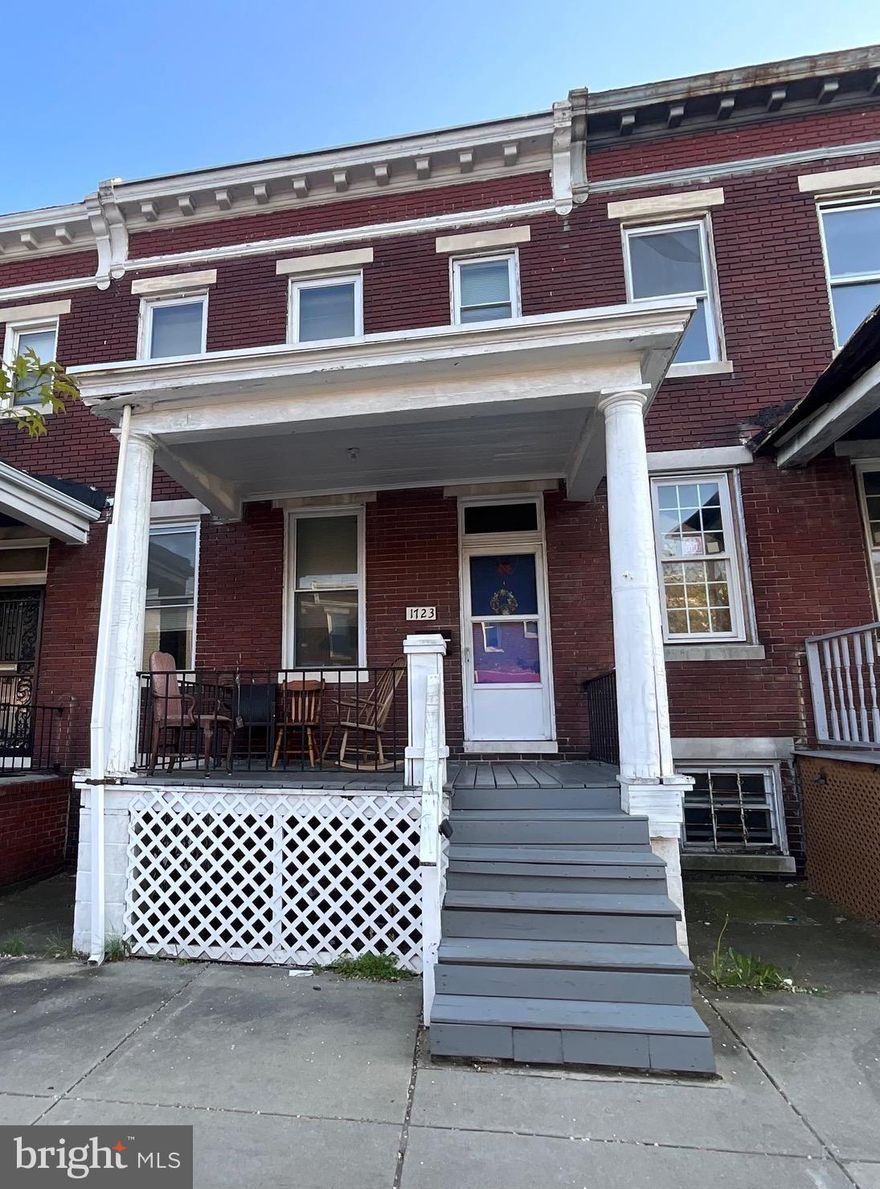 Hurry this one won’t last! Spacious 4-bedroom, 1.5-bath rowhome, open concept on main level, fenced backyard with tons of potential. This property offers a solid layout and a great opportunity to renovate and build equity. Don’t miss your chance—schedule a showing and bring your offer!