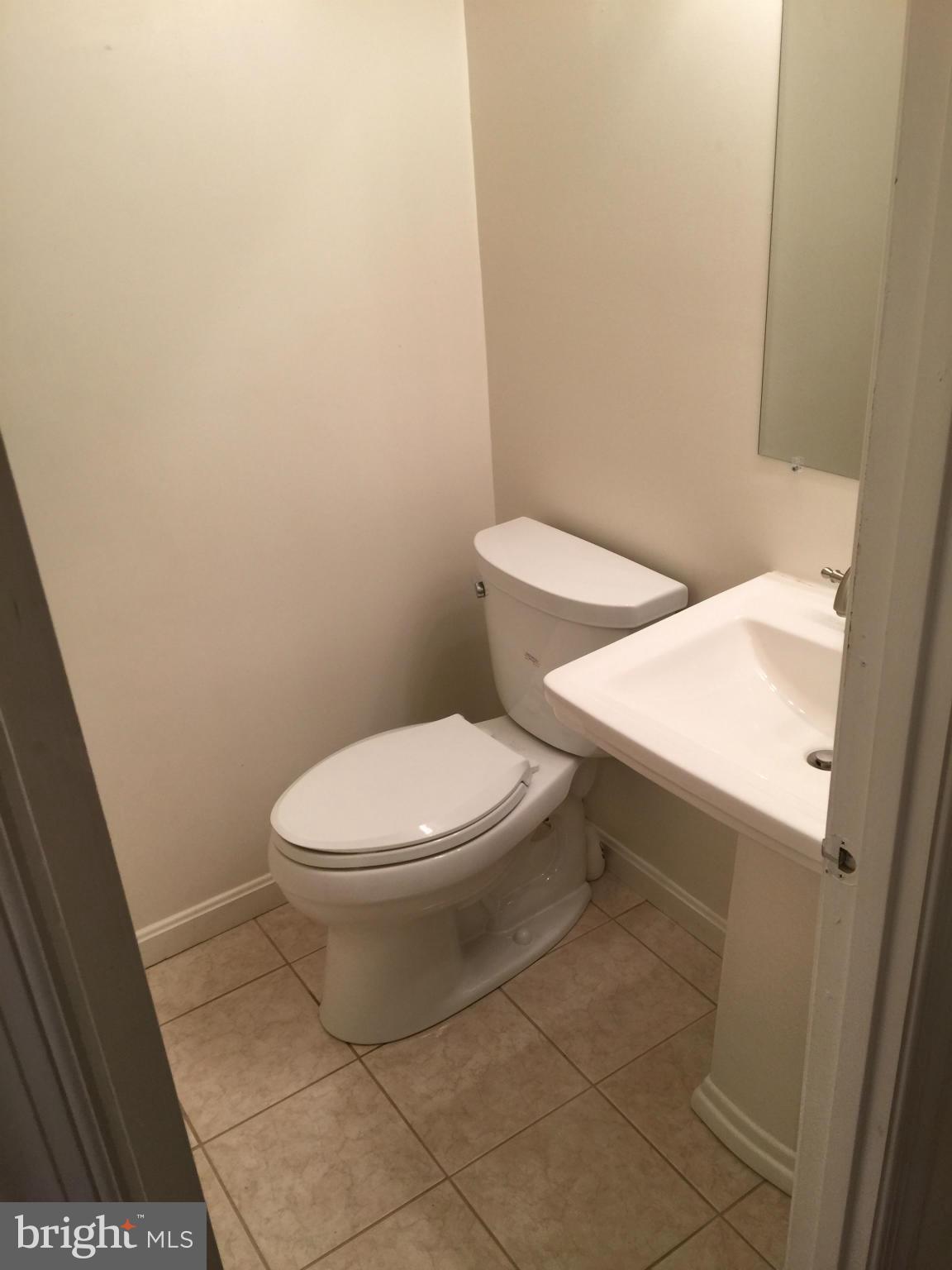 QUINCE ORCHARD KNOLLS - Residential Lease