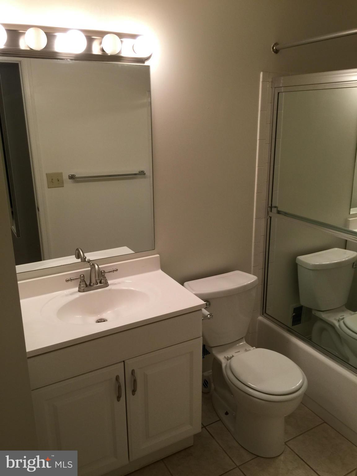 QUINCE ORCHARD KNOLLS - Residential Lease