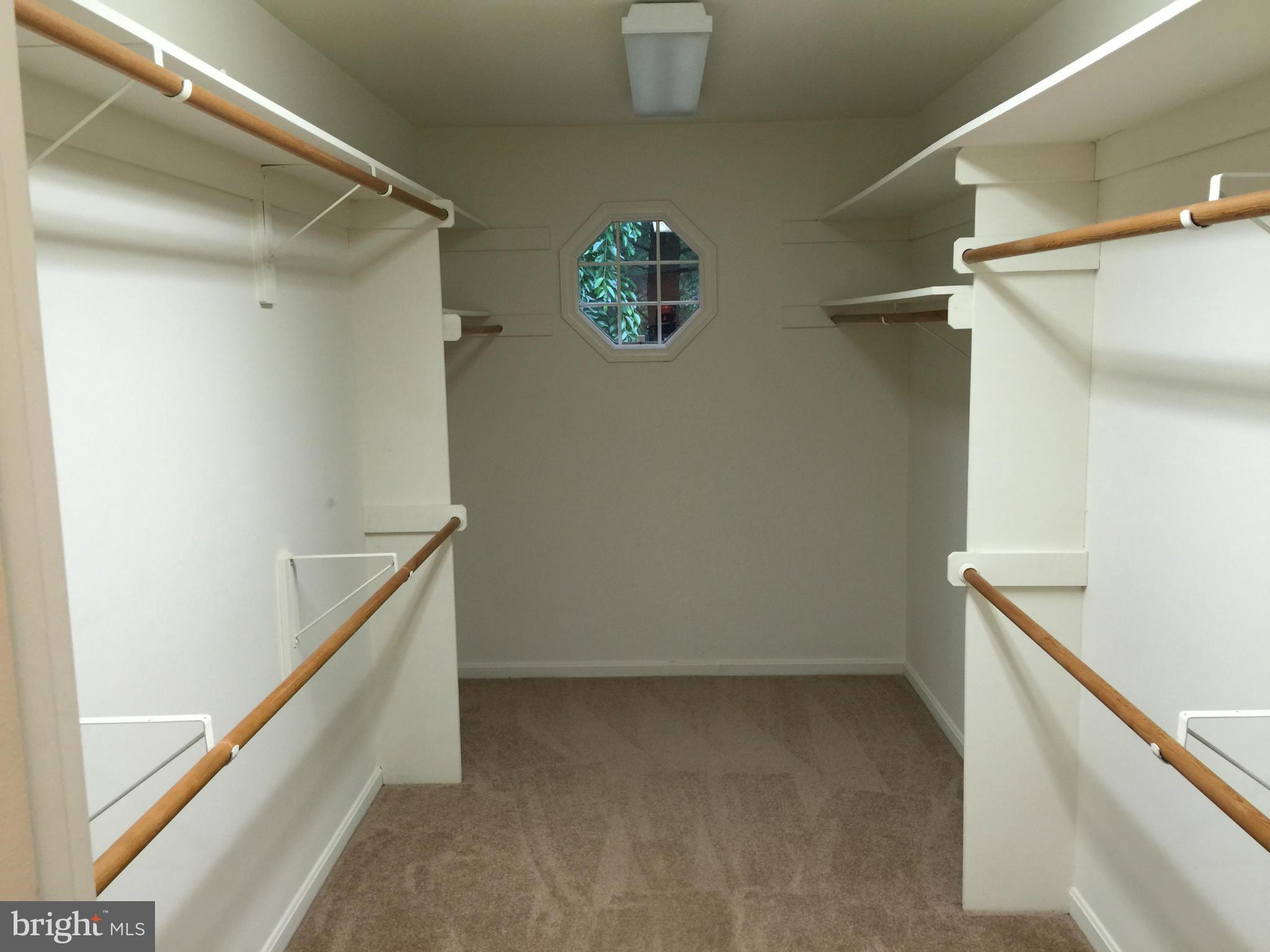 QUINCE ORCHARD KNOLLS - Residential Lease