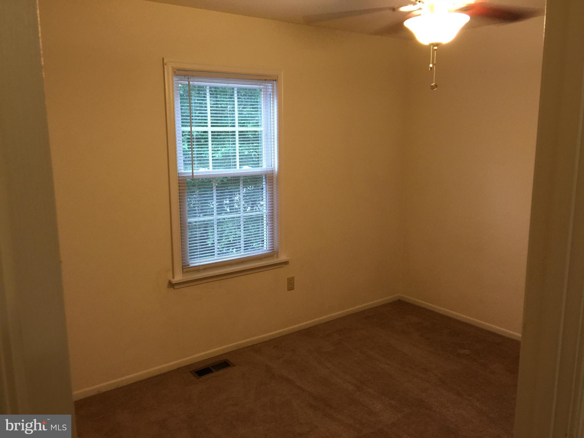 QUINCE ORCHARD KNOLLS - Residential Lease