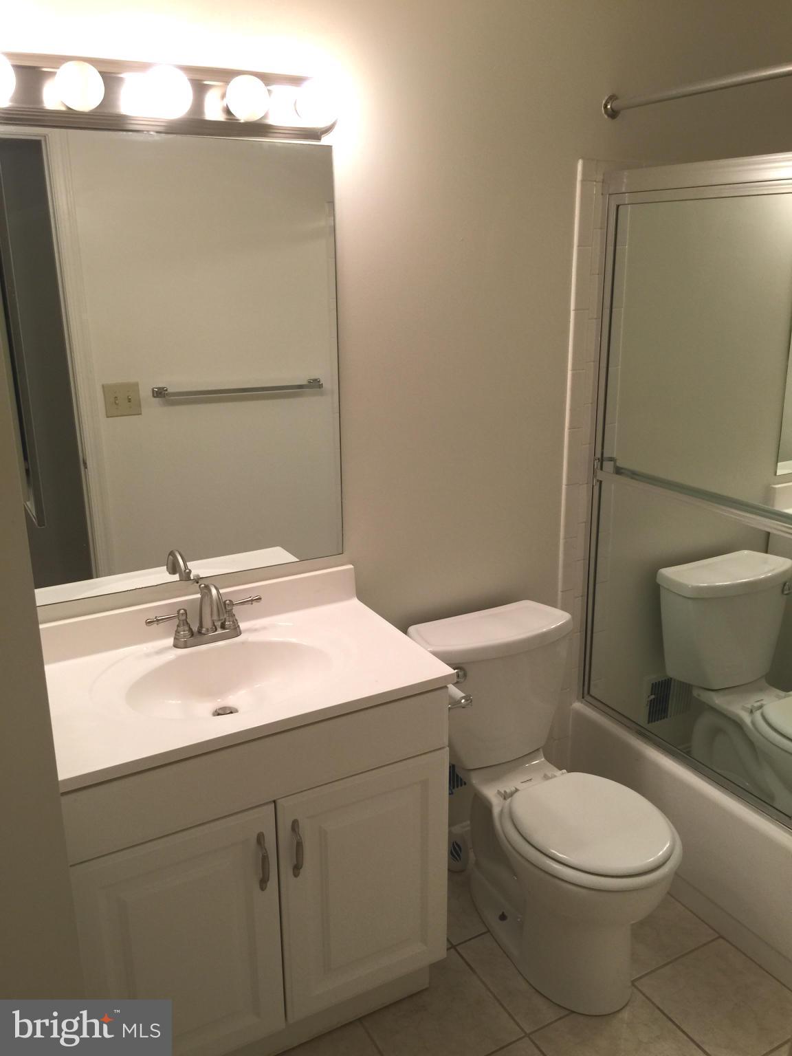 QUINCE ORCHARD KNOLLS - Residential Lease