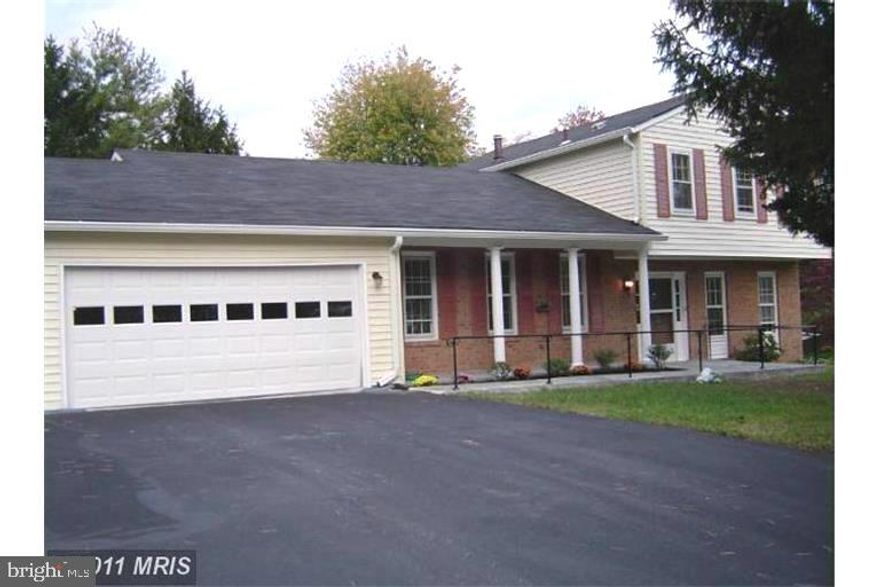 Very well maintained home in Quince orchard Knolls located 3 blocks to Quince Orchard HS. All hardwoods on main level, updated kitchen with granite, finished basement with den. MAIN FLOOR MASTER SUITE ADDITION and MAIN floor OFFICE, Large private deck off the living room and large finished basement with  2nd office or work out room. Very well maintained home!!!! shows well  ** Dogs allowed case by case with additional rent negotiated ** We have an in-house Maint Dept for QUICK repair response/ 24 hrs emergency.  * AGENTS read the Agent Private remarks in BRIGHT MLS please !!! APPLY on our website under Avail Rental/Apply Now. ALL ADULTS must fill out an APP, you will be asked to upload a paystub and copy of drivers license in the app, so best to have those ready on desktop before applying. App processing take 3 business days +-.