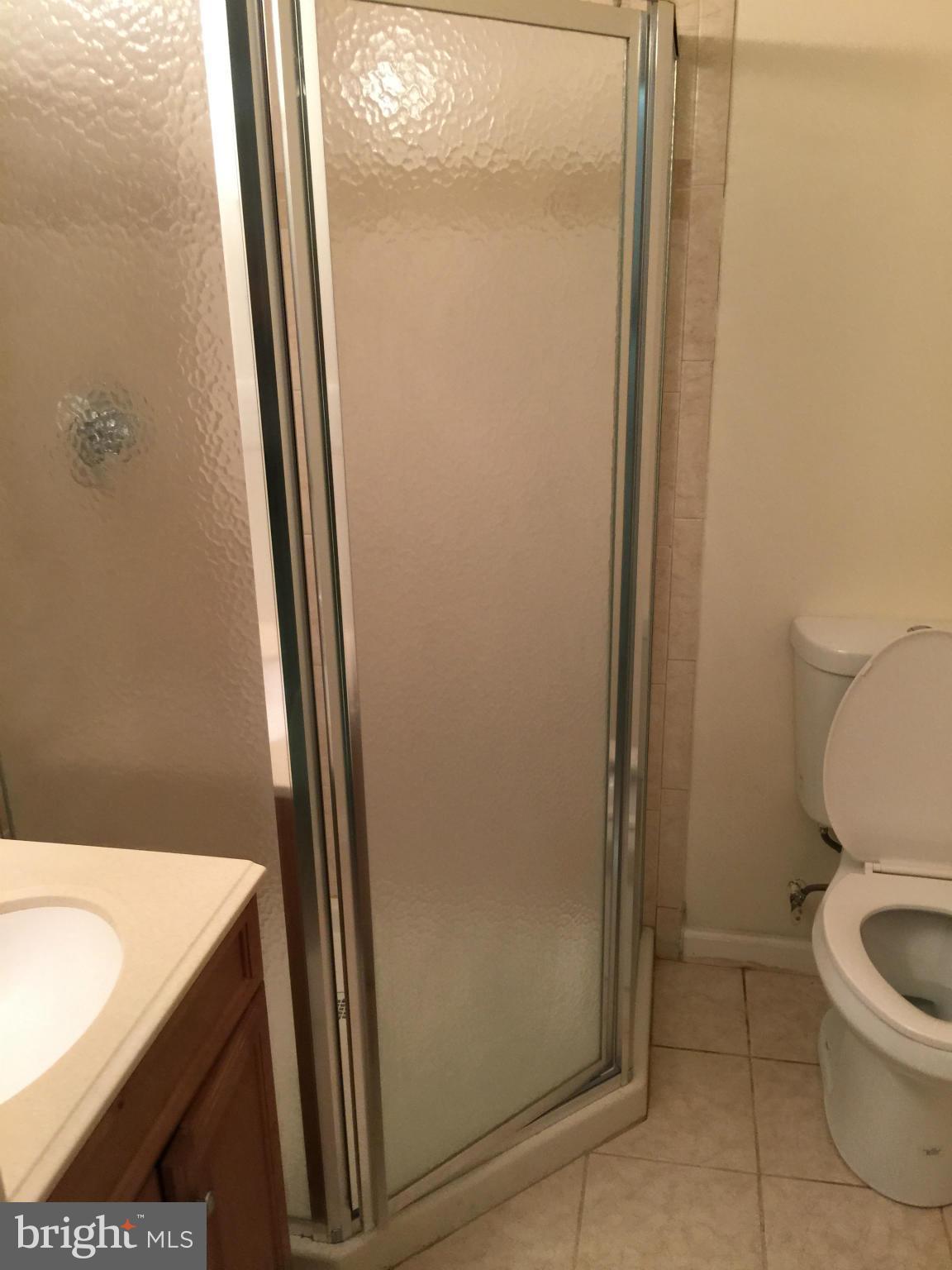 QUINCE ORCHARD KNOLLS - Residential Lease