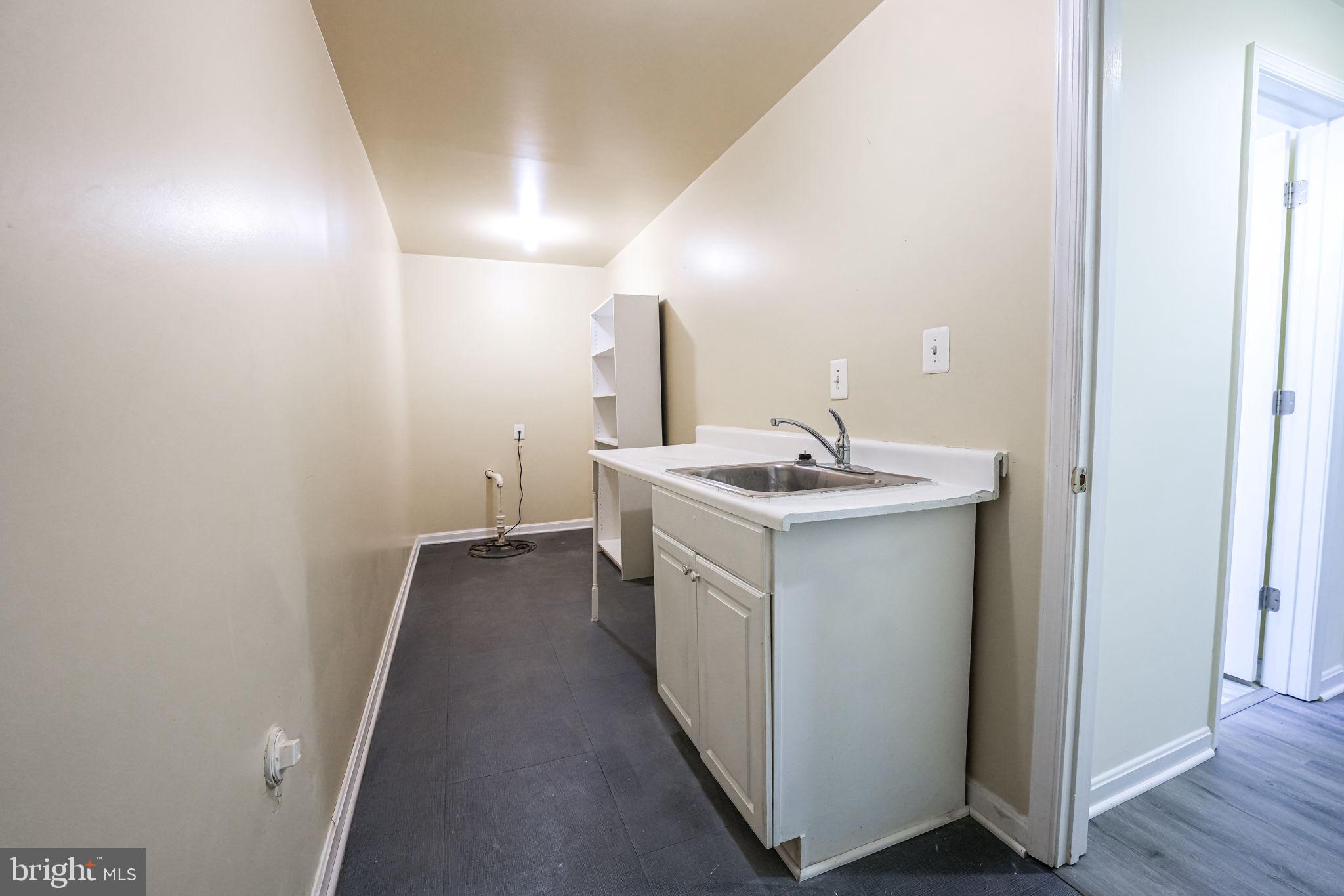 RIVENBURG - Residential Lease