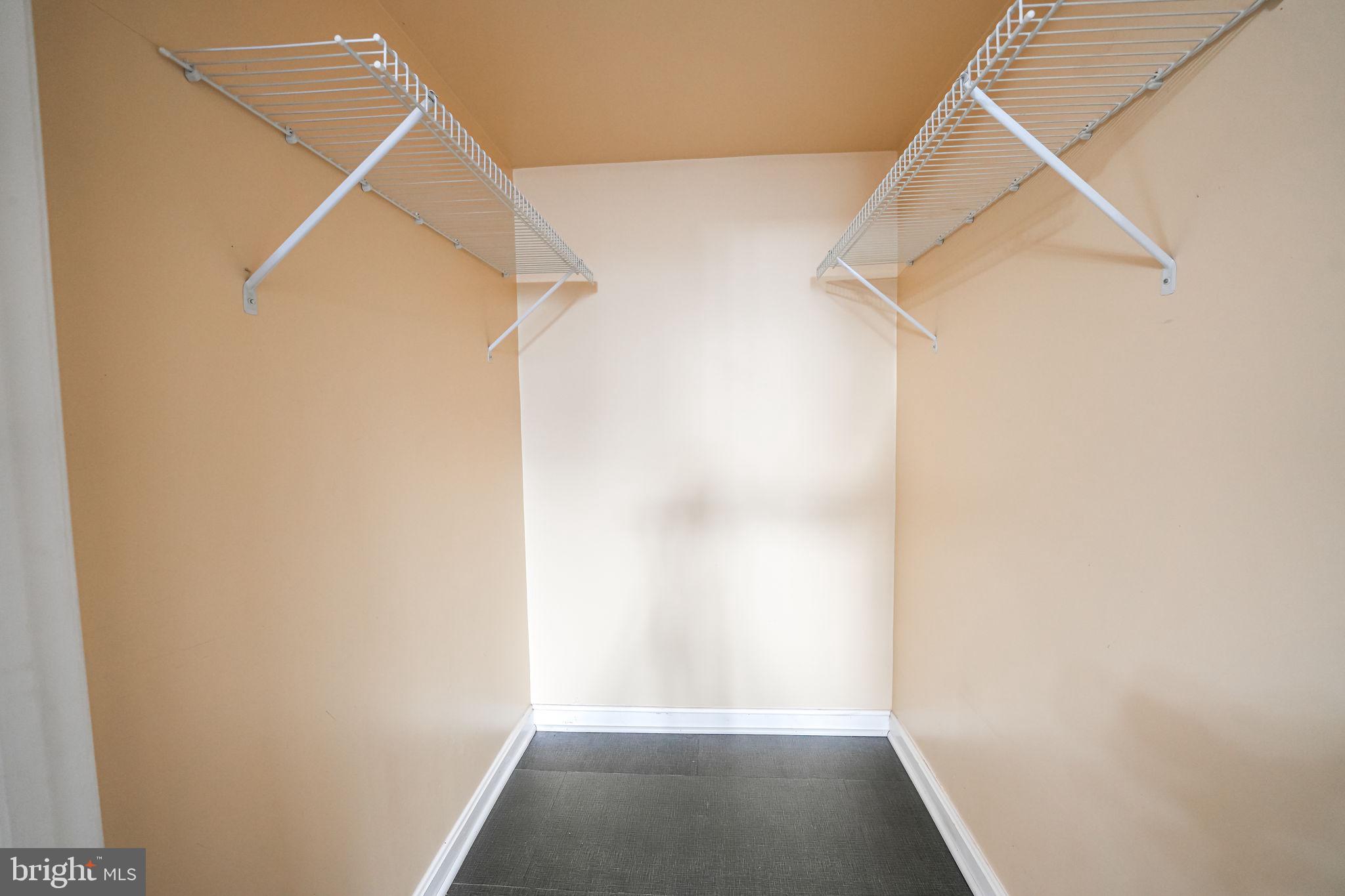 RIVENBURG - Residential Lease