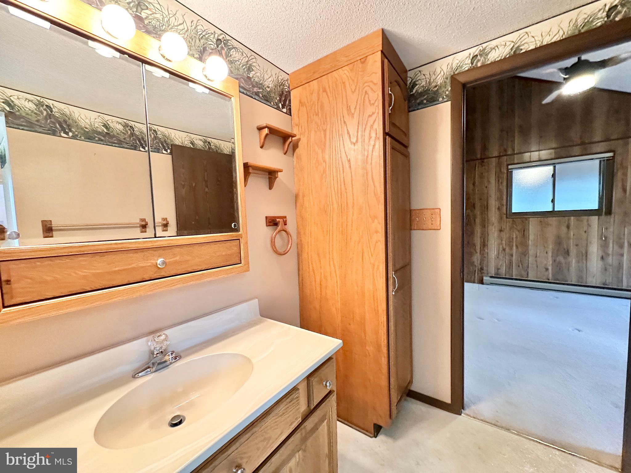 THE WOODS - Residential Lease