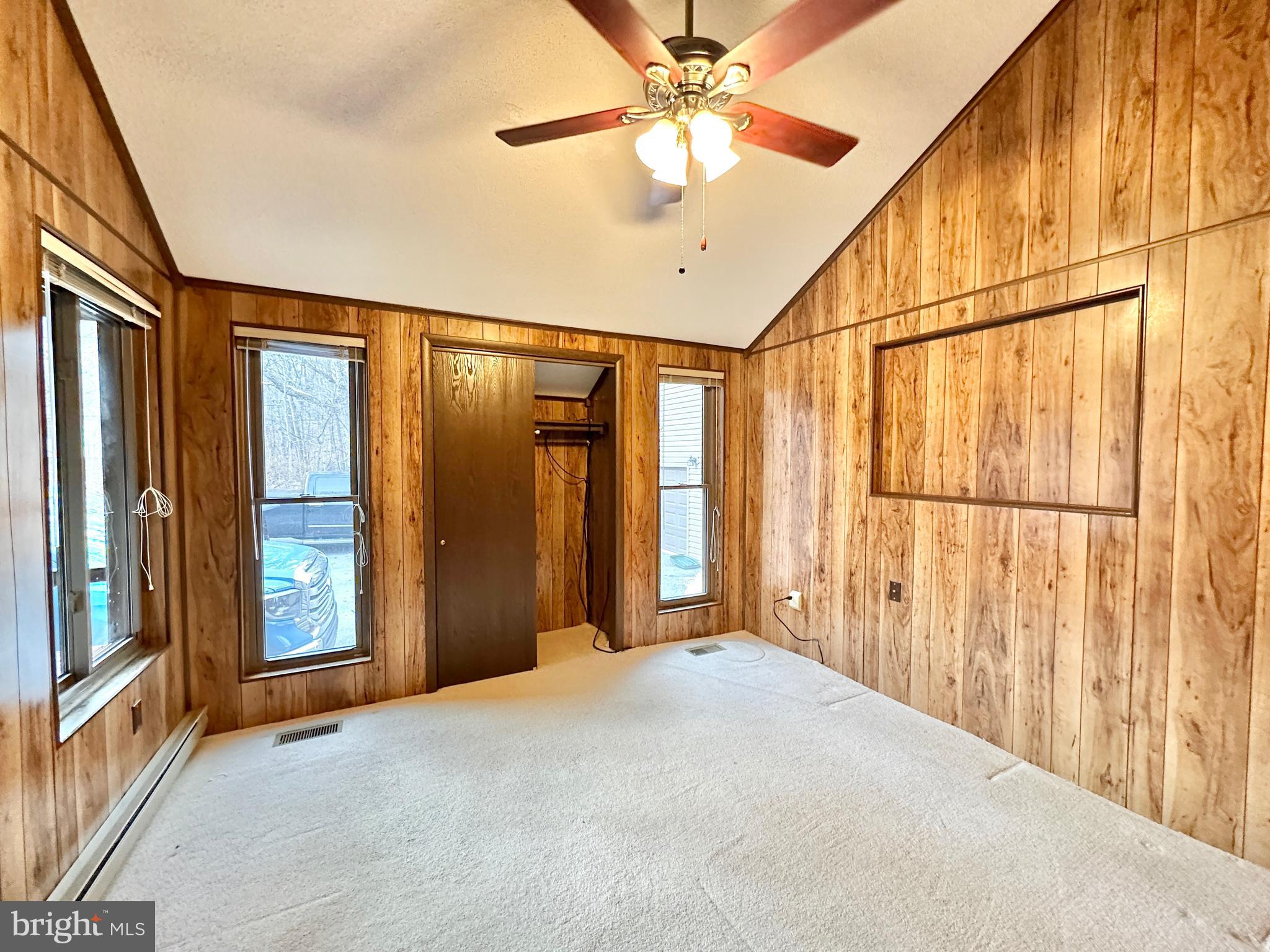 THE WOODS - Residential Lease