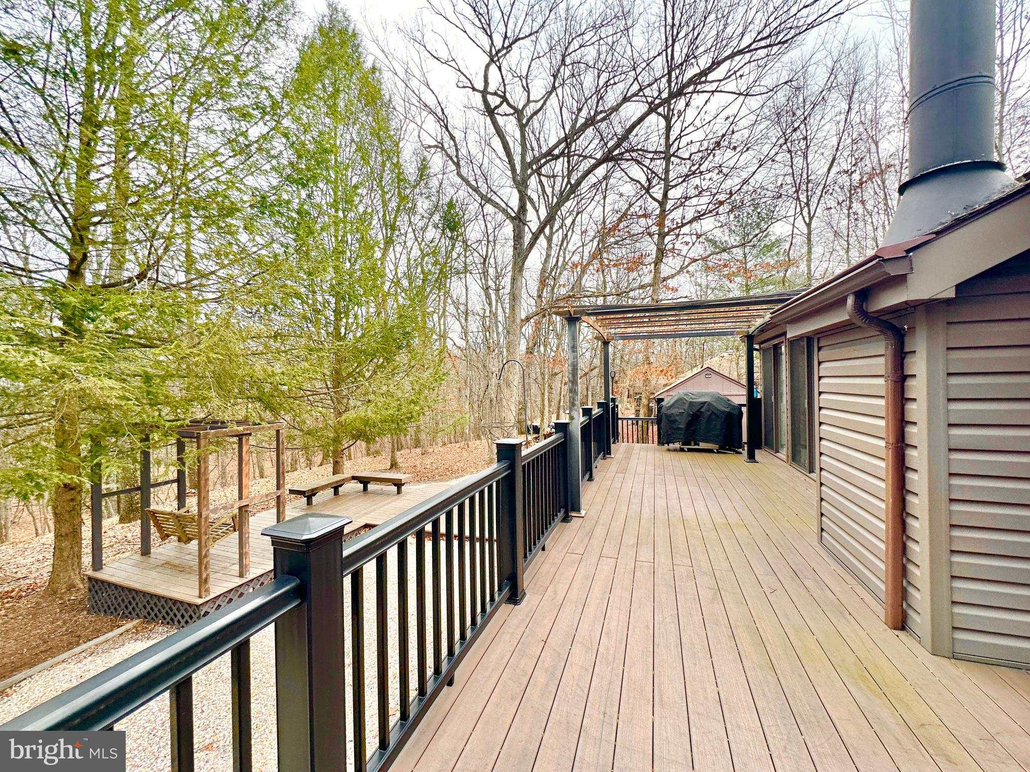 THE WOODS - Residential Lease