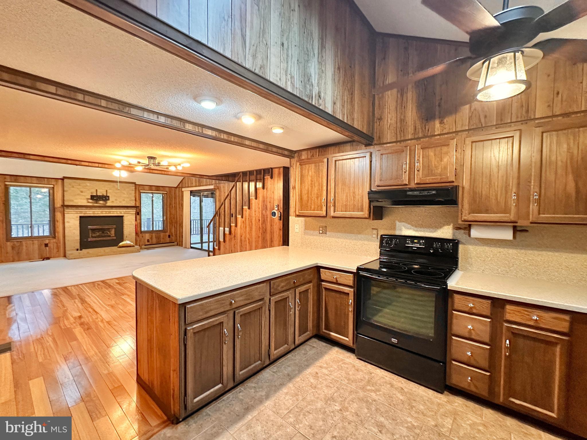 THE WOODS - Residential Lease