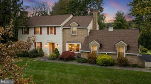 2570 MILLBROOK DRIVE EMMAUS PA 18049