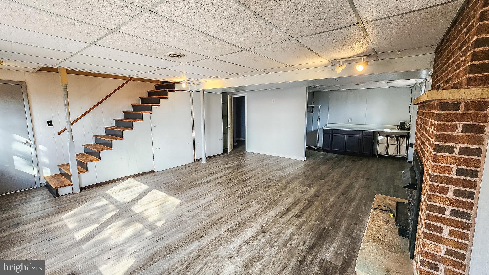 AMCELLE ACRES - Residential