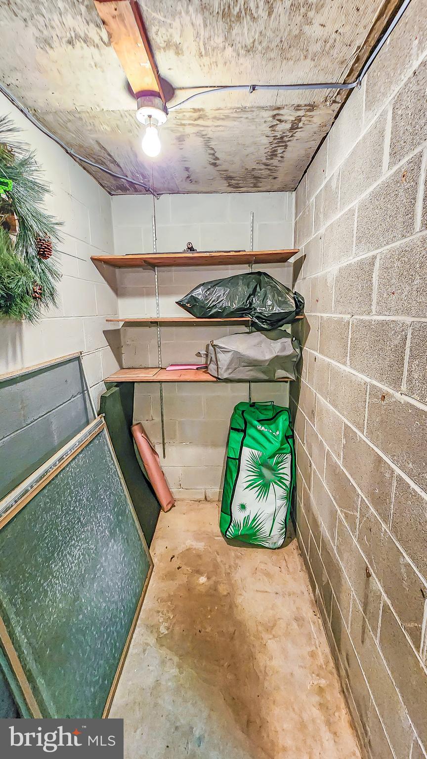 AMCELLE ACRES - Residential