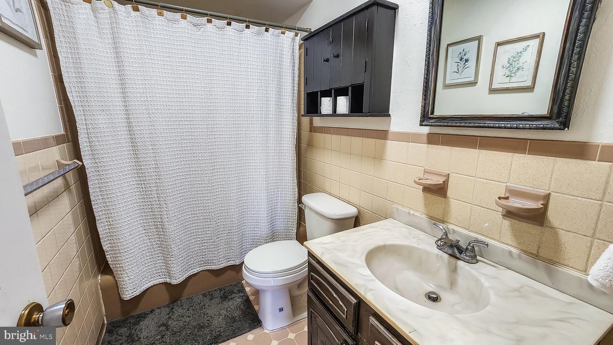 AMCELLE ACRES - Residential