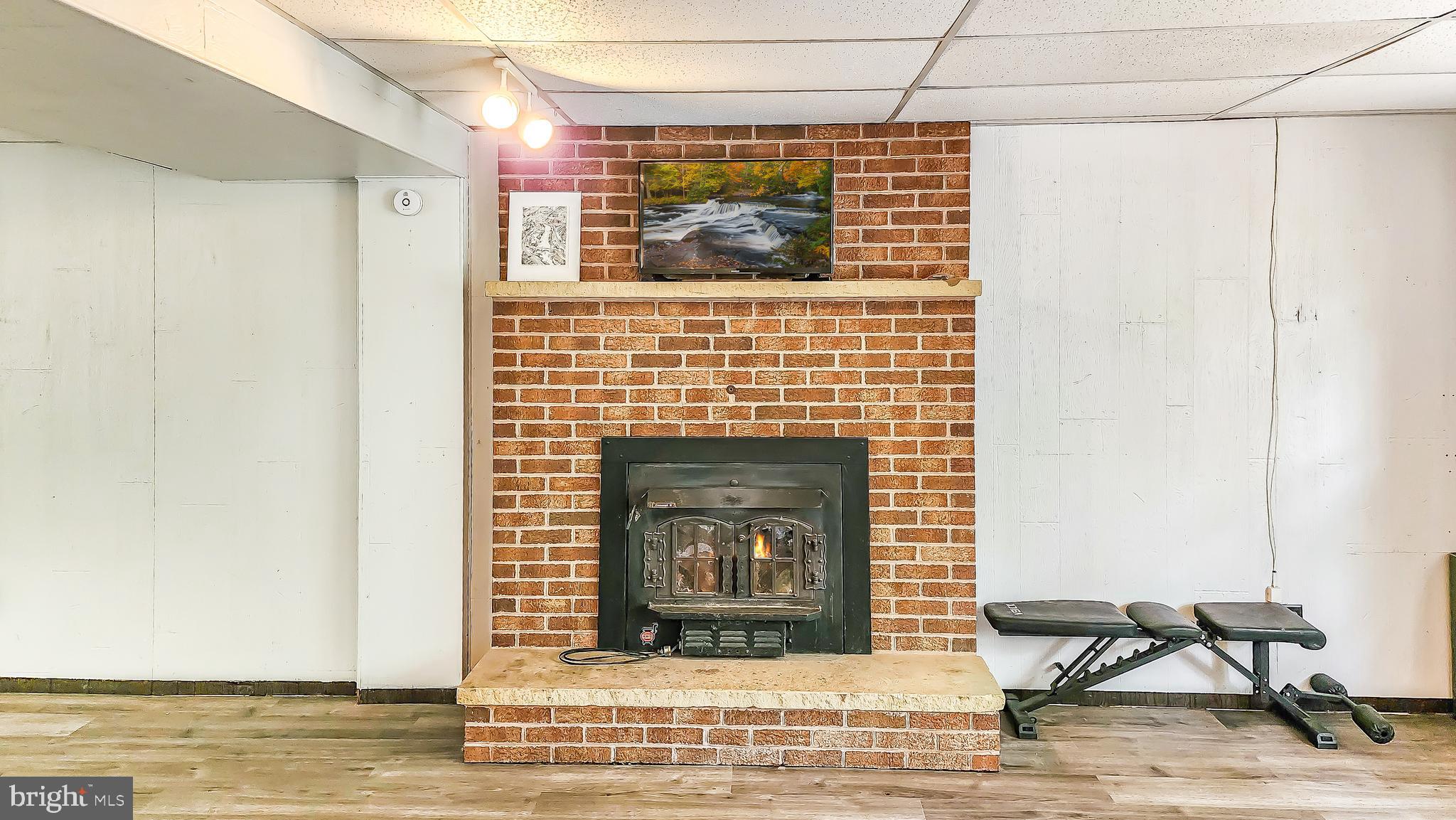 AMCELLE ACRES - Residential