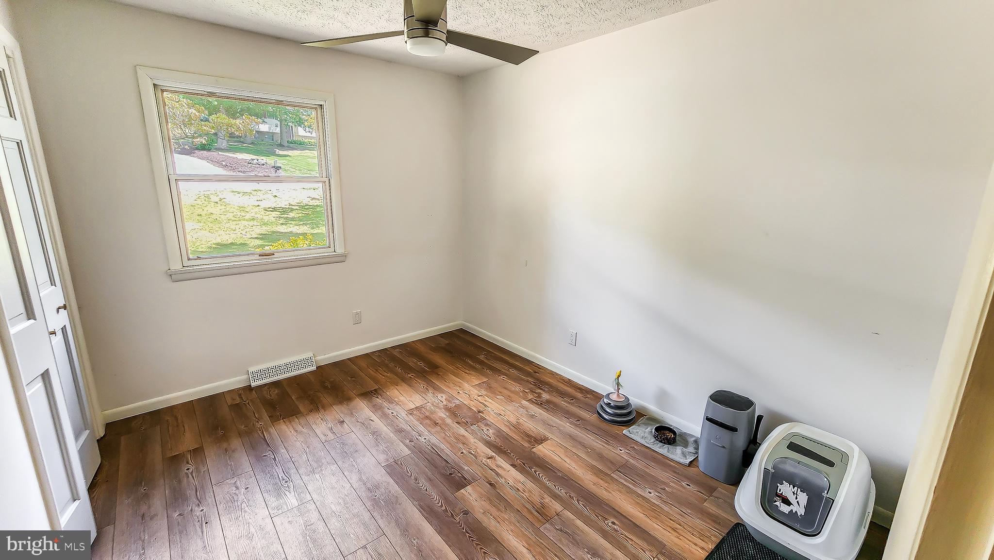 AMCELLE ACRES - Residential