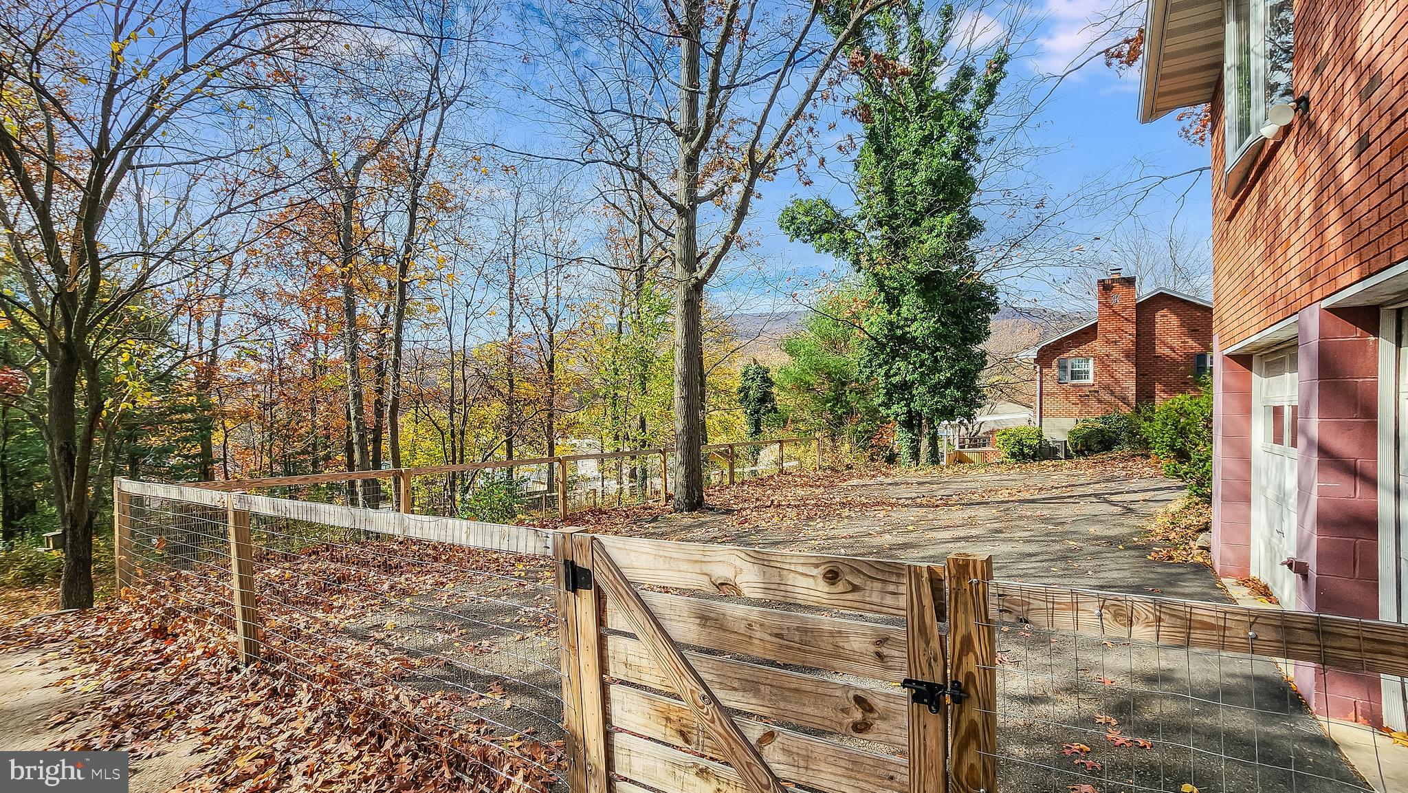 AMCELLE ACRES - Residential