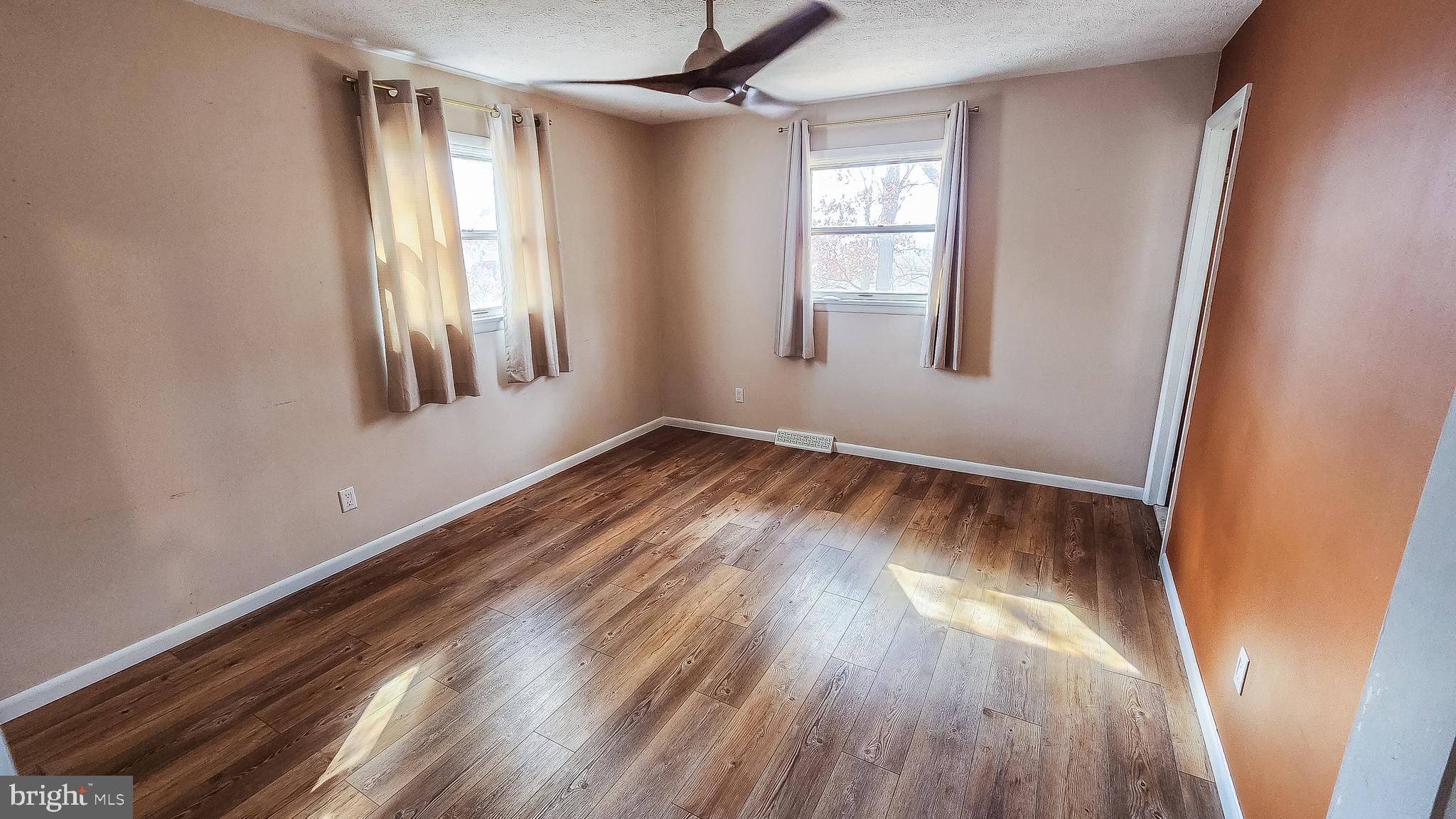 AMCELLE ACRES - Residential